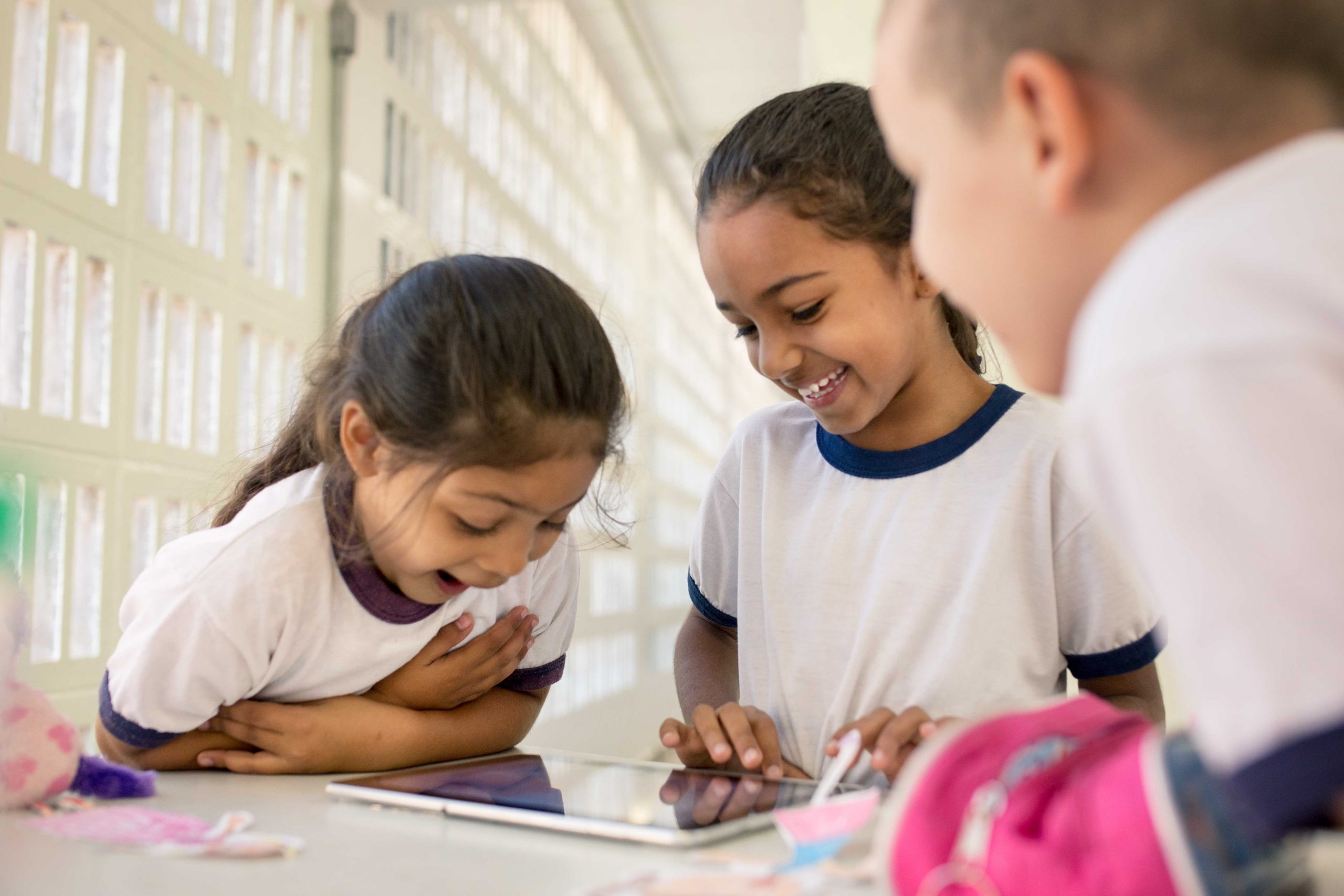 CIEB e NIC.br lançam projeto “Conectividade na Educação”
